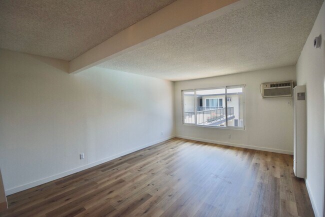 Foto del edificio - 7350