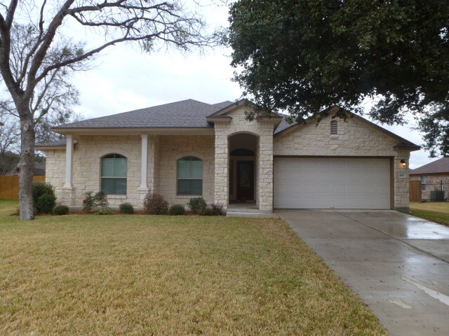 Foto principal - 1917 Deer Field Way
