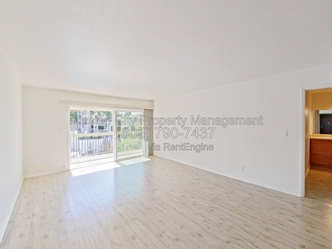 Building Photo - 5514 Armitos Ave