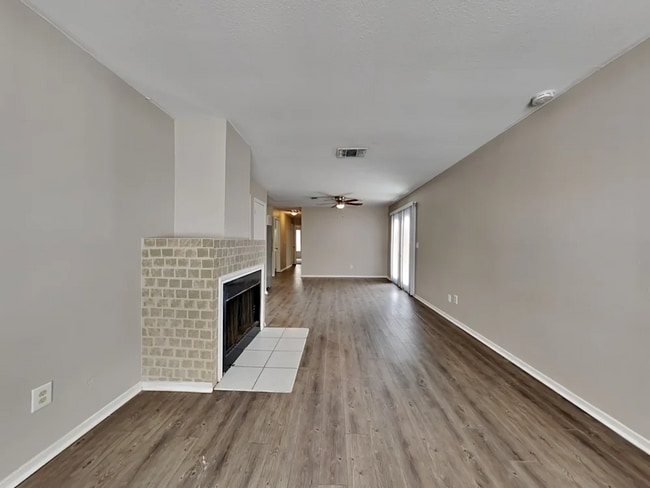 Building Photo - 422 Casie Ct