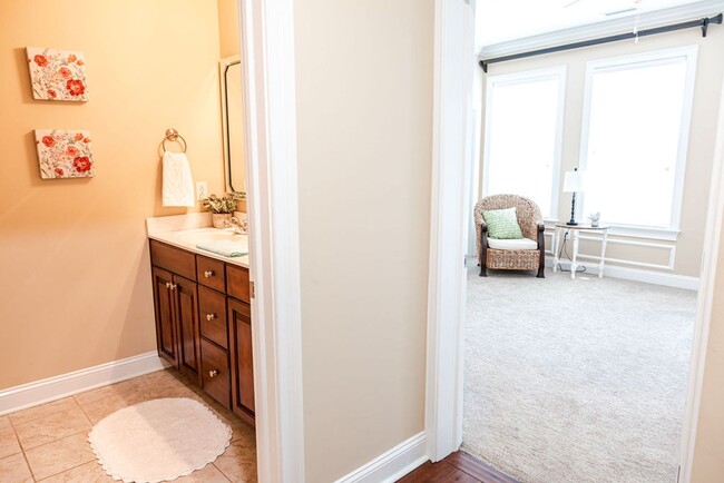 Building Photo - Luxurious Condo in Downtown Fayetteville