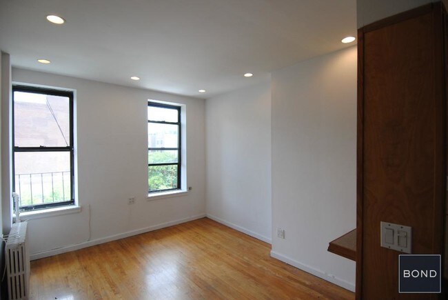 Building Photo - 184 1st Ave