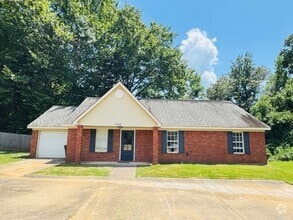Building Photo - 1008 Creekside Pl