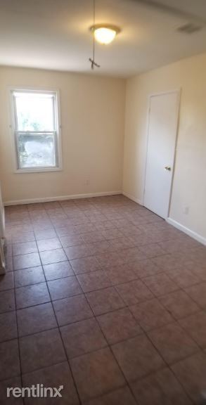 Building Photo - 1 br, 1 bath Apartment - 609 S 20th St 3