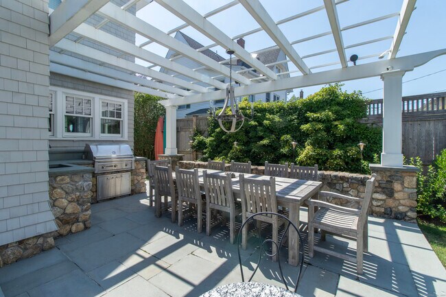 Foto del edificio - 34 Island View Ave