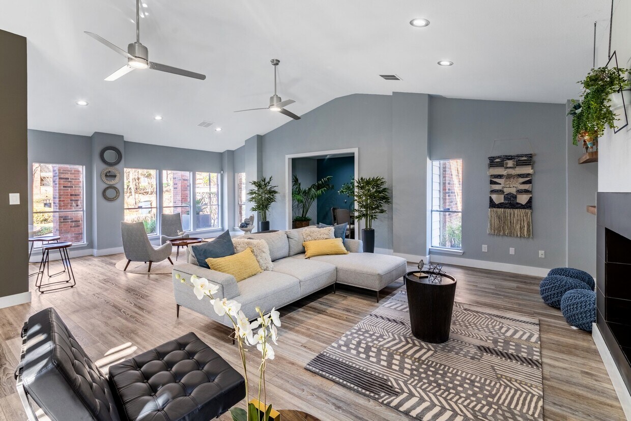 Walnut Creek Crossing Apartments in Austin, TX