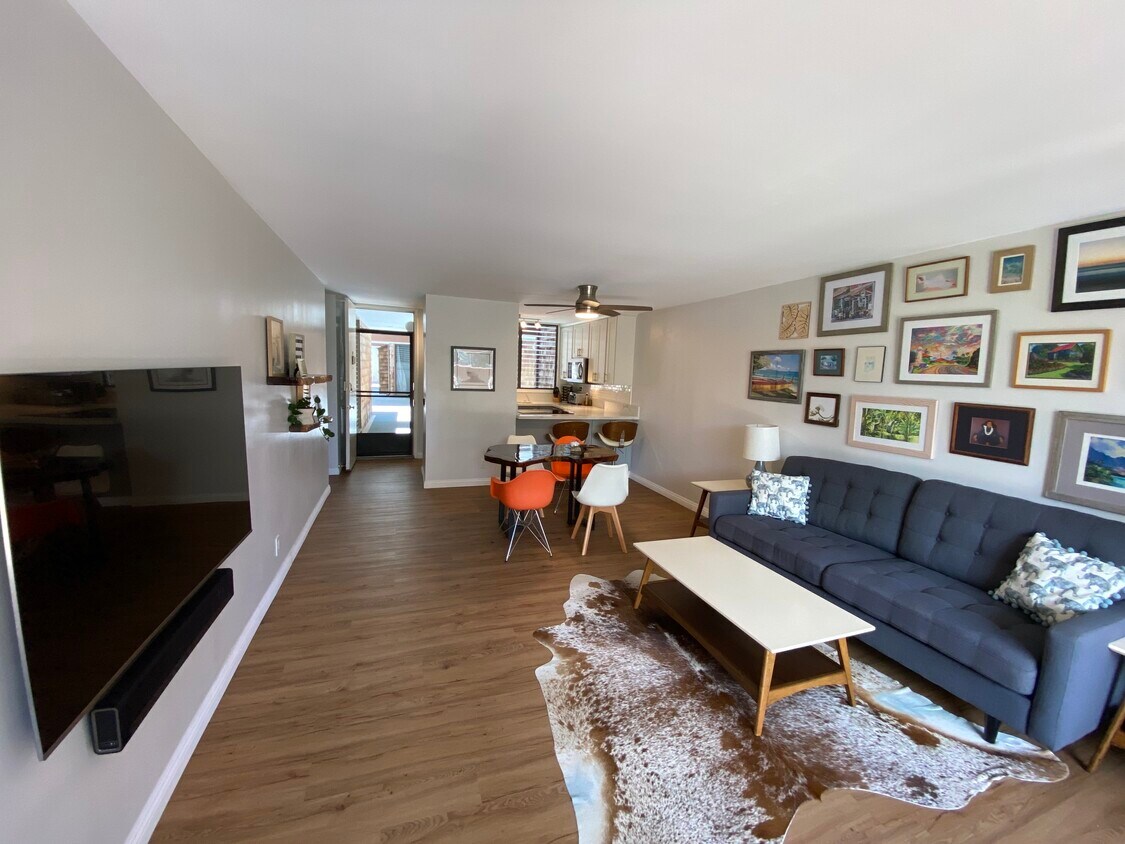 Huge living room with dining area. - 1015 Aoloa Plz
