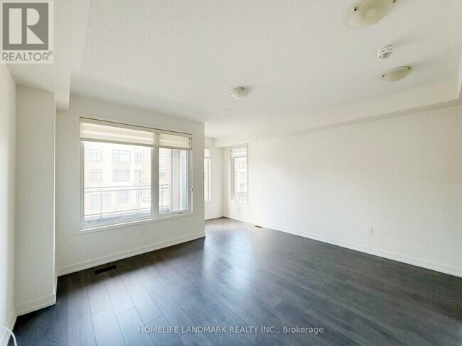 Photo du bâtiment - 172 Squire Cres