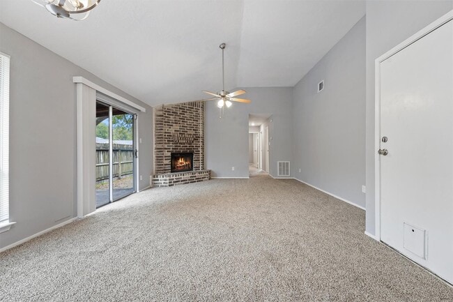 Building Photo - 22101 Moss Falls Ln