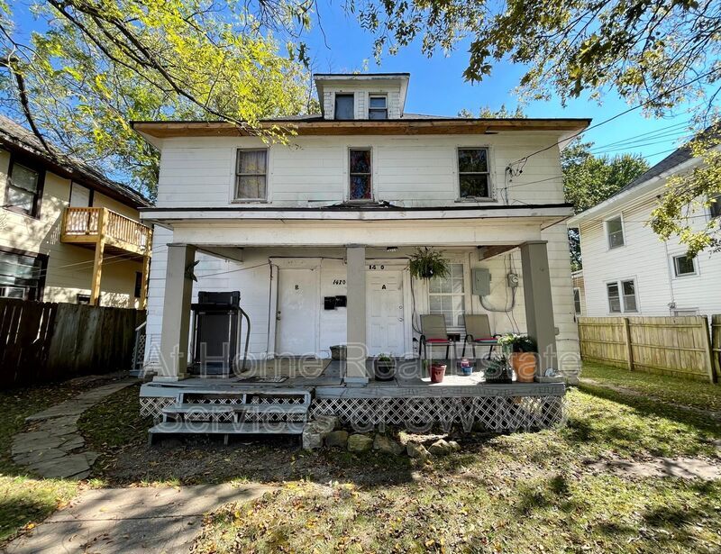 Primary Photo - 1470 N Grant Ave