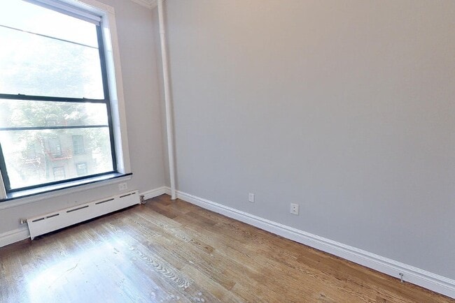 Building Photo - 232 E 14th St