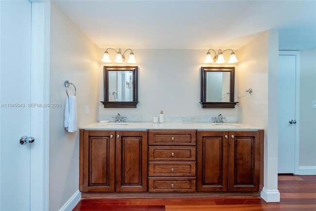 Building Photo - 199 Ocean Ln Dr