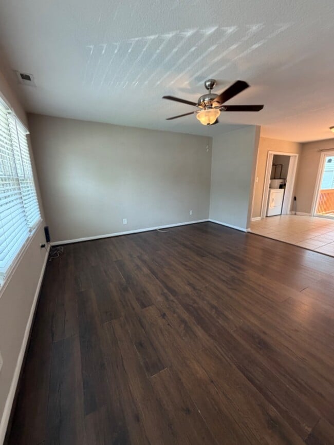 Building Photo - 3561 Orange St