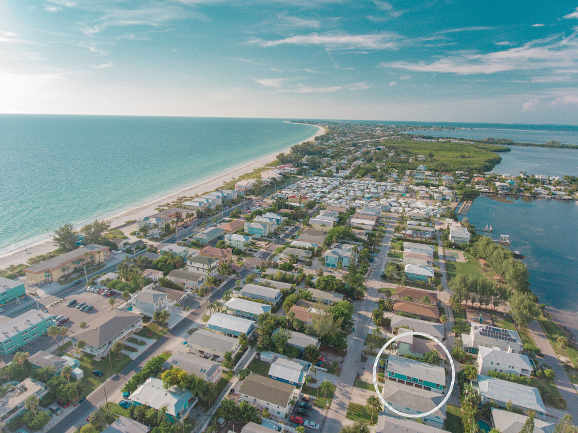 Aerial view - 2 blocks from beautiful beach - 2411 Avenue B