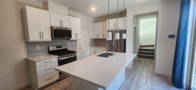 Foto del edificio - 2 Bedroom 2.5 Bathroom home at the Mill on Broadway