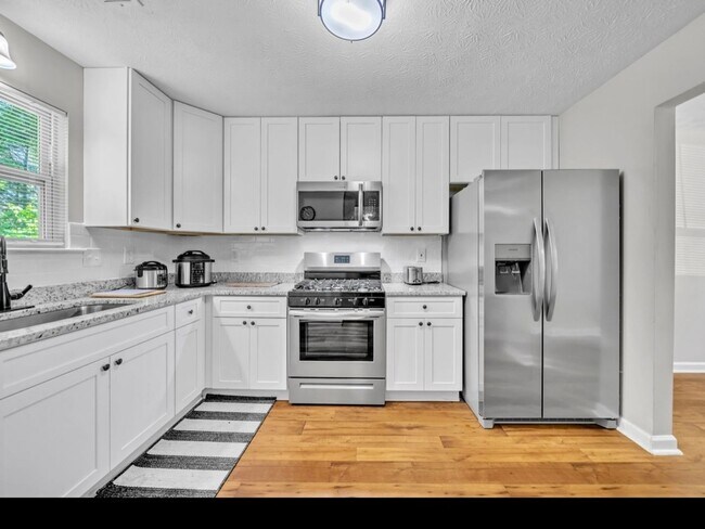 Foto del edificio - 3 Bedroom Single Family Home in McDonough