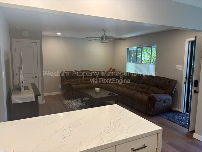 Building Photo - 1132 Callas Ln