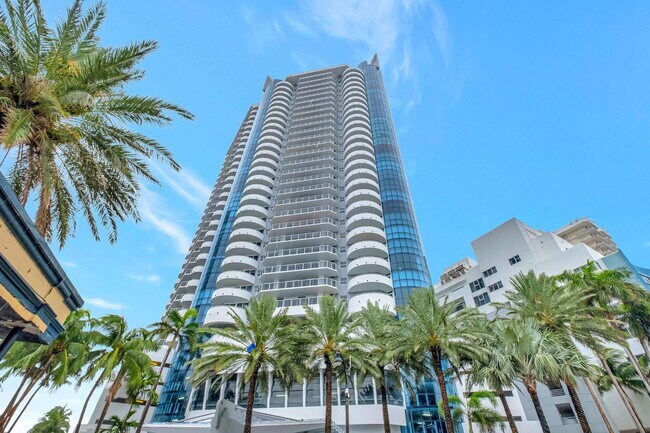 Foto del edificio - 6301 Collins Ave
