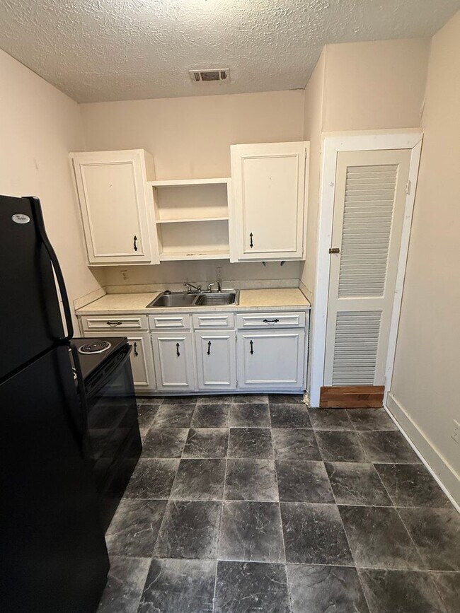 Foto del edificio - 2703 17th Ave