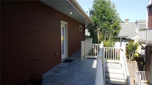 Building Photo - 1824 Dauphine St