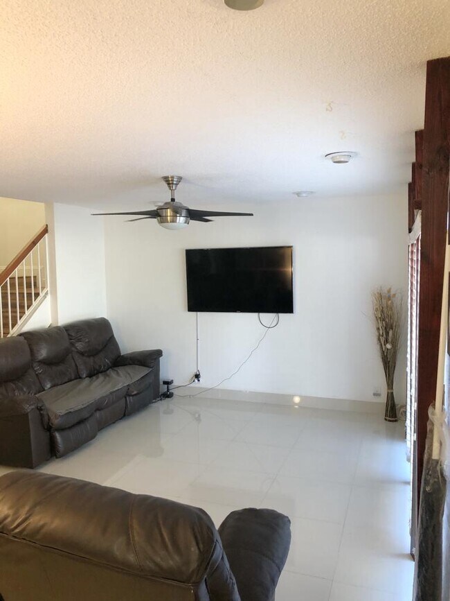 Foto del edificio - 4722 Sheridan St