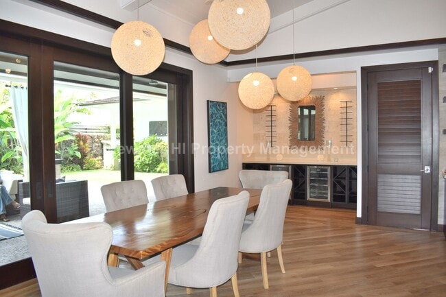 Building Photo - Furnished Kailua 4/3.5 Home w/ separate Co...