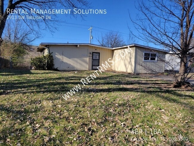 Building Photo - 2913 SW Twilight Dr- 4 BED/1 BATH