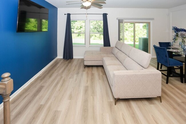 Foto del edificio - 5682 Plain Field Ln