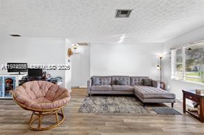 Building Photo - 1261 SE Mendavia Ave