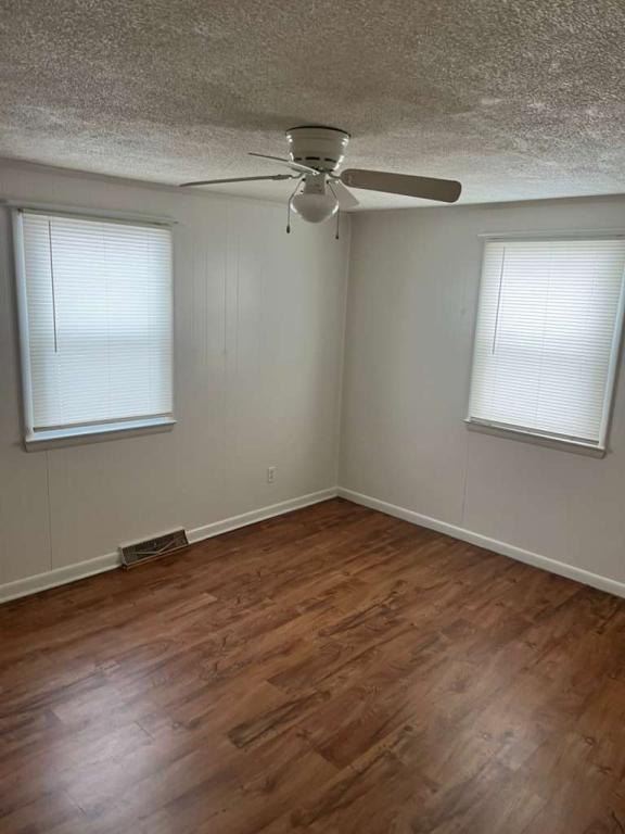 Foto del edificio - 510 Ellen Dr