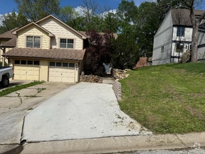 Building Photo - 8323 Woodson Dr