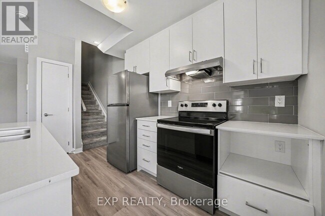 Photo du bâtiment - 2381A Tenth Line Rd