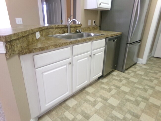 Foto del edificio - 2065 Silvercrest Dr