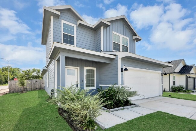 Building Photo - 13517 Heritage Mdw Ln