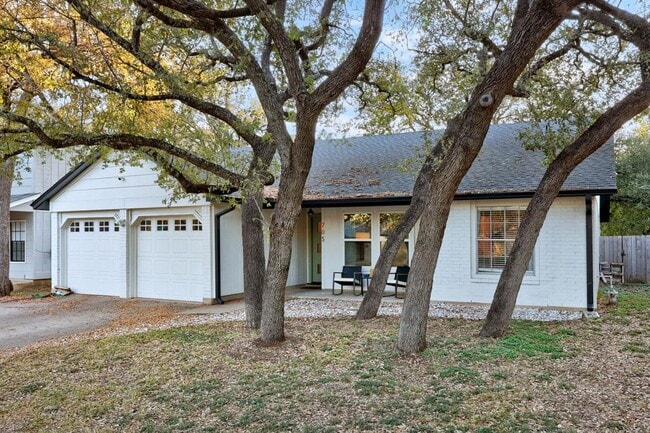 Building Photo - 705 Russet Valley Dr