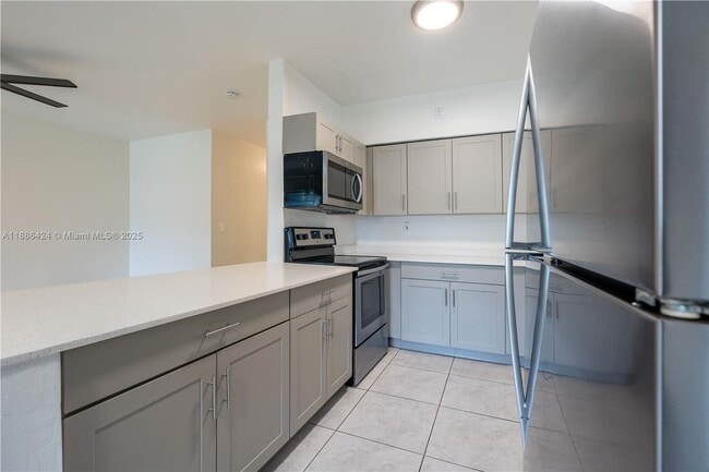 Foto del edificio - 1317 NE 116th St