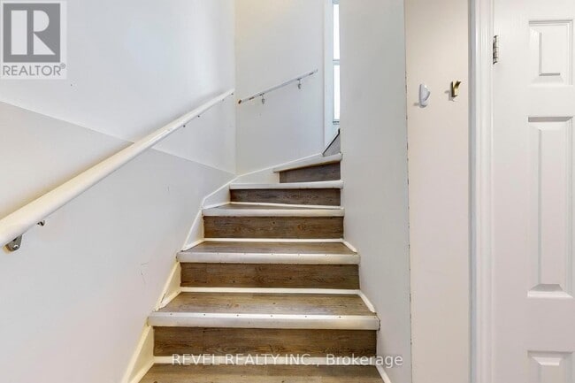 Photo du bâtiment - 213 Rosedale Dr