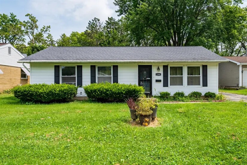 Foto principal - 1206 Aurora Way