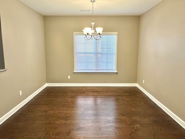 Foto del edificio - Southeast Memphis 4 Bedroom 2.5 Bath Home ...