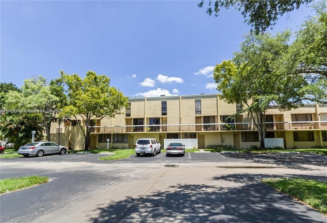 Primary Photo - 2810 SW 87th Ave