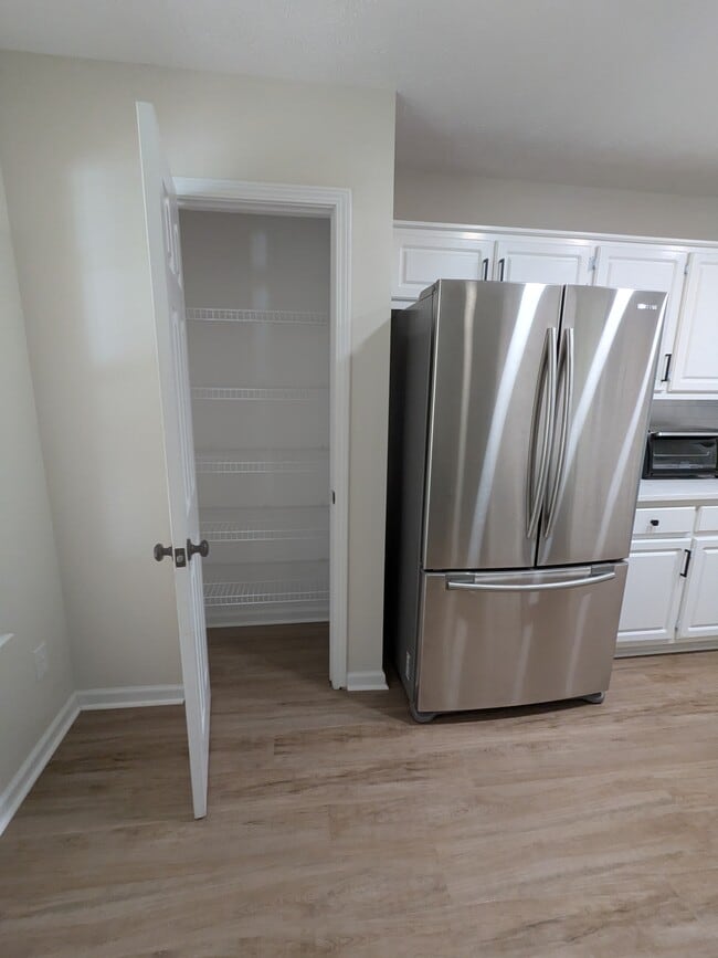Kitchen pantry - 60 Riverside Pky