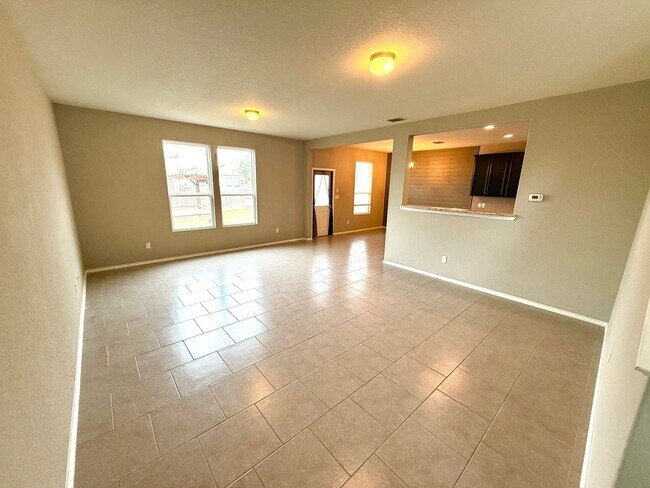 Building Photo - **APPLICATION RECEIVED** AVAILABLE NOW! Tw...