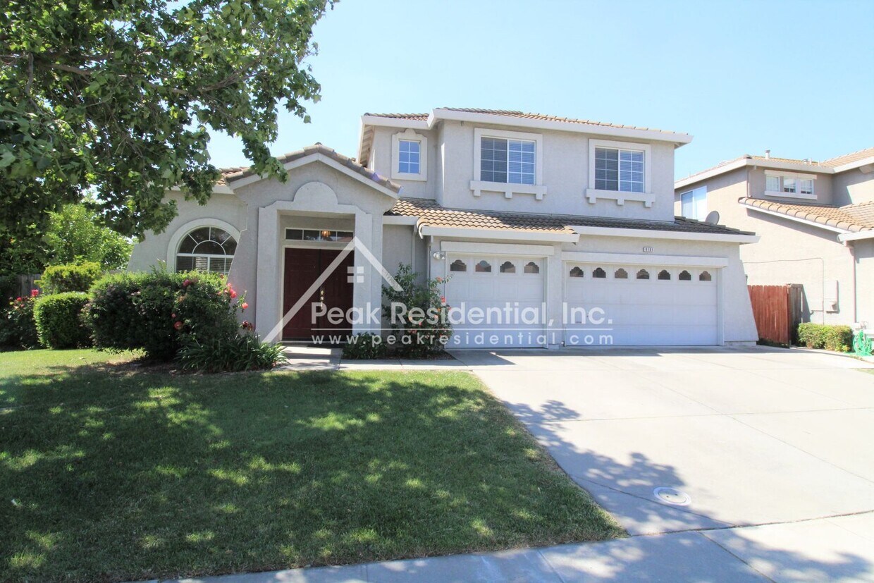 Foto principal - Very Nice 4bd/2.5ba Elk Grove Home with 3 ...