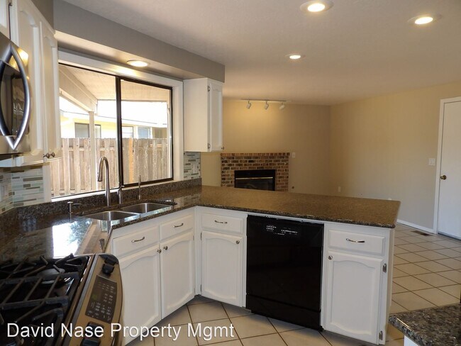 Building Photo - 21171 NW Wapinitia Ln