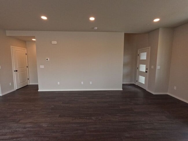 Building Photo - 2814 Barnstormer St