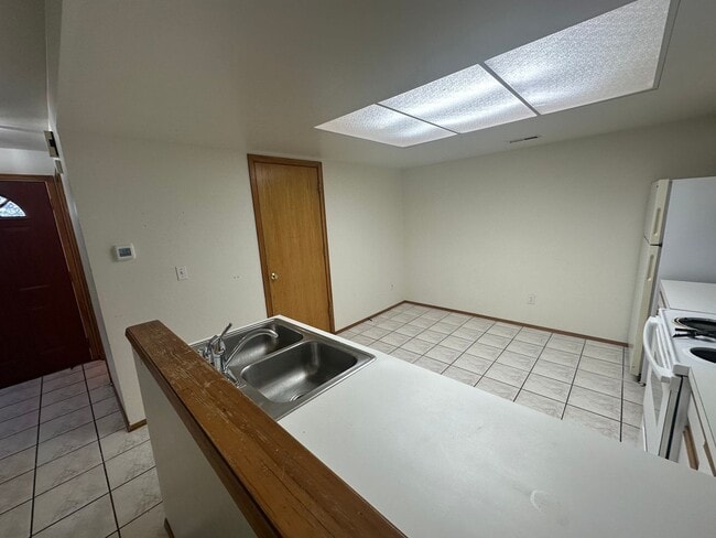 Building Photo - CL2506-2508