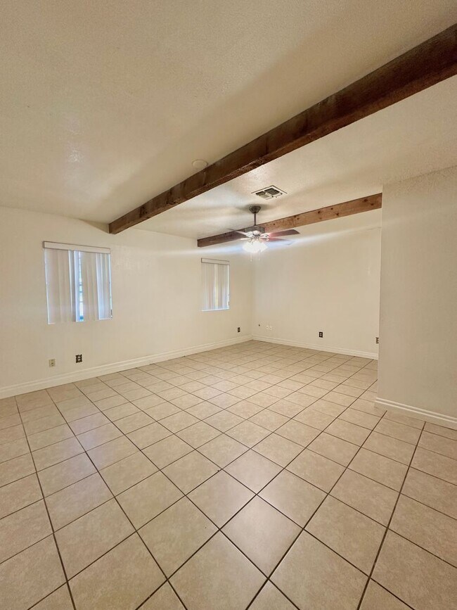 Foto del edificio - AVAILABLE NOW; APPLY AT OUR WEBSITE TODAY!