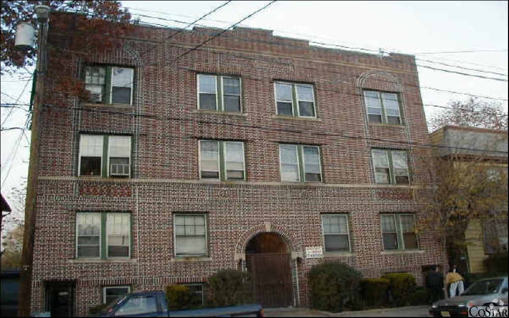 Primary Photo - 990-992 18th Ave
