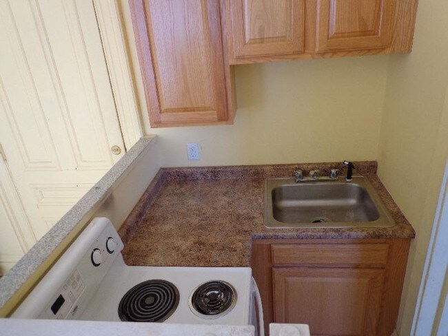 Building Photo - 24 William St