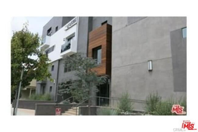 Building Photo - 11925 Kling St